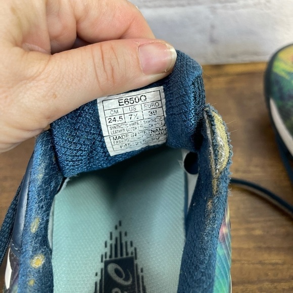 ASICS running shoes - Picture 6 of 8